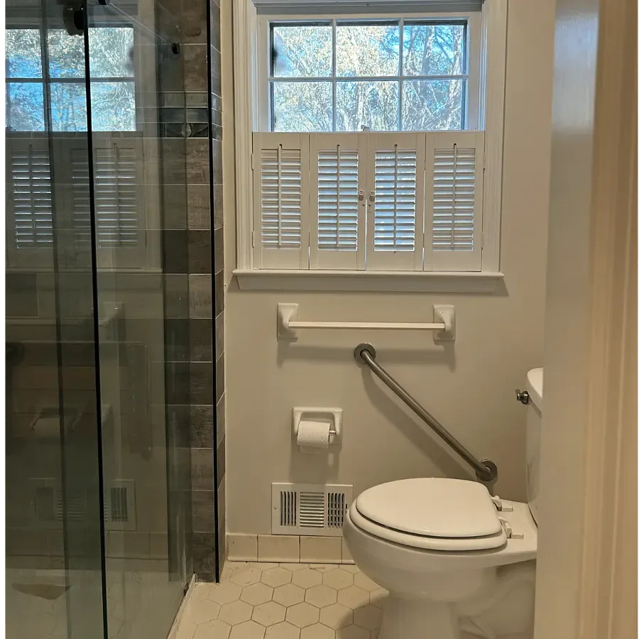Private ensuite bathroom