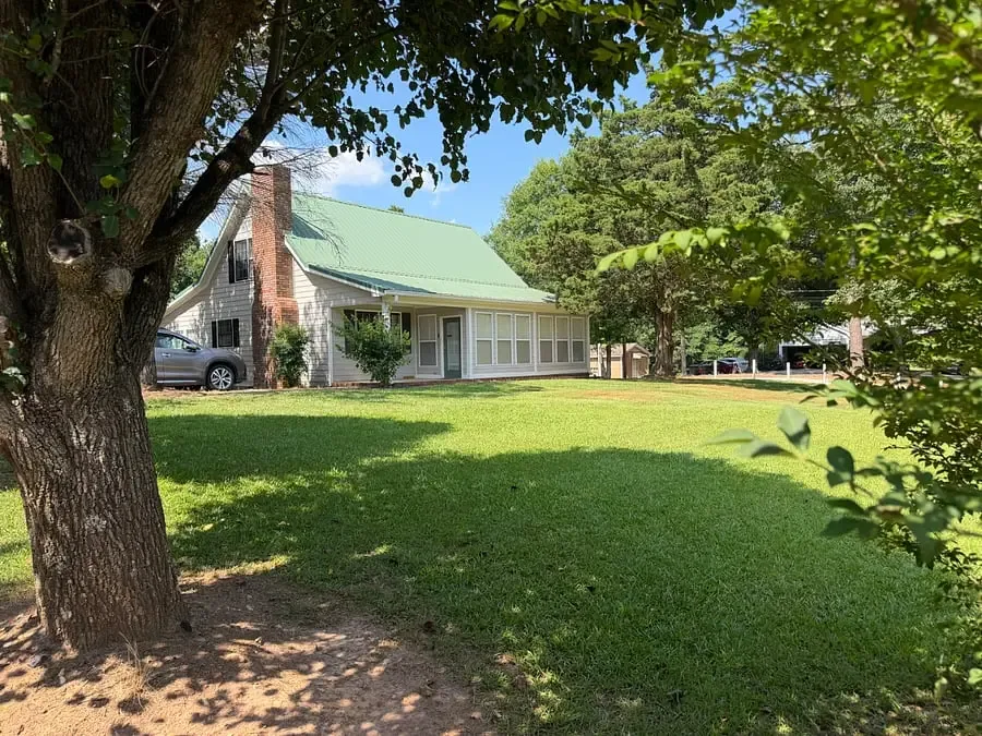 Front exterior of the furnished Buford home